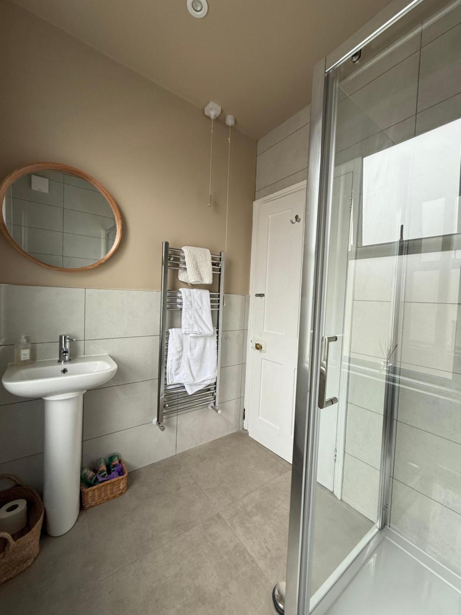 The Albany Rooms Bexhill Bagian luar foto