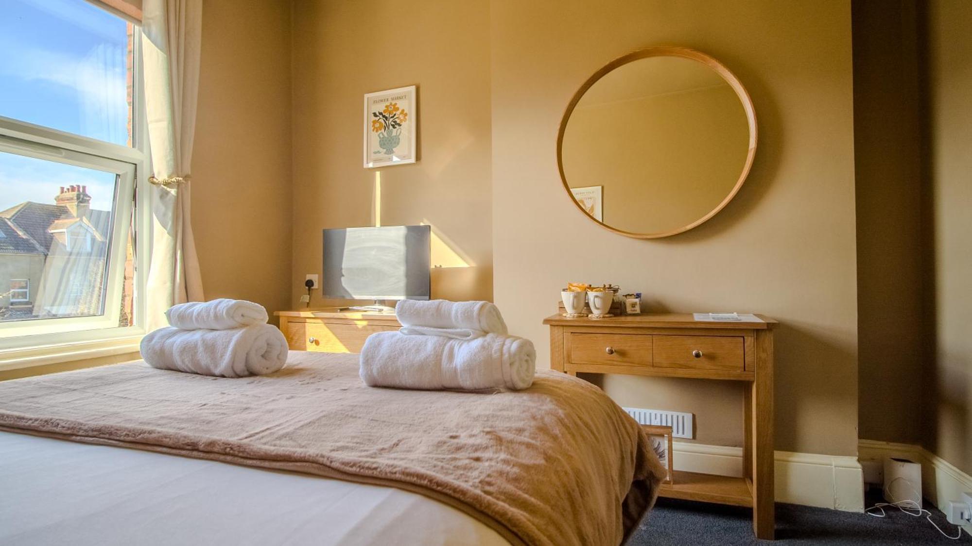 The Albany Rooms Bexhill Bagian luar foto
